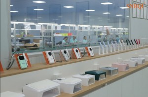 SNRQI beauty device display counter