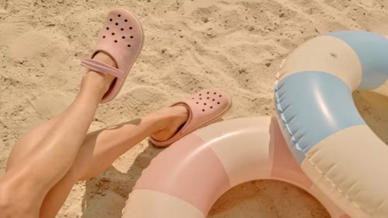 beach shoes and clogs