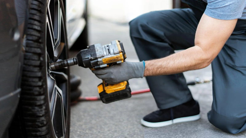 electric impact wrench