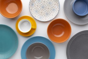 flat-lay-clean-tableware