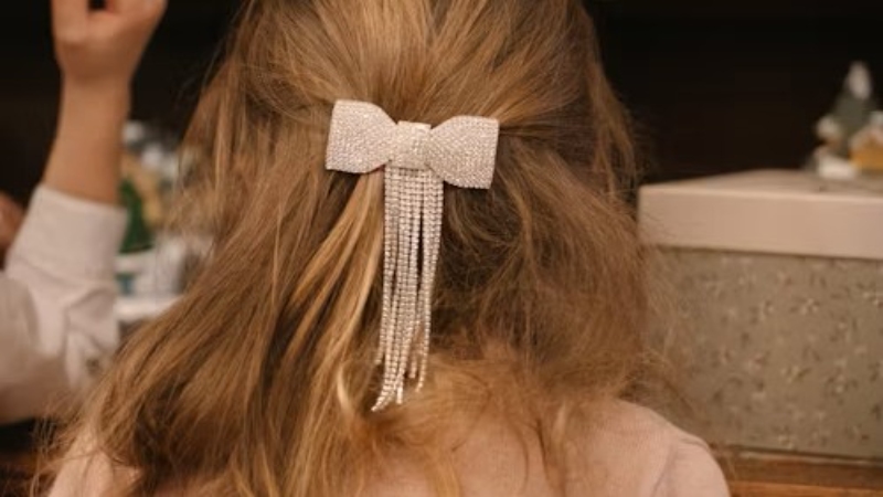 hair accessory with butterfly tassels